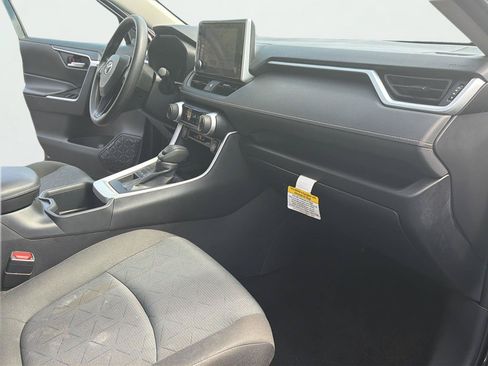 Used 2025 Toyota RAV4 XLE AWD/4WD image 21