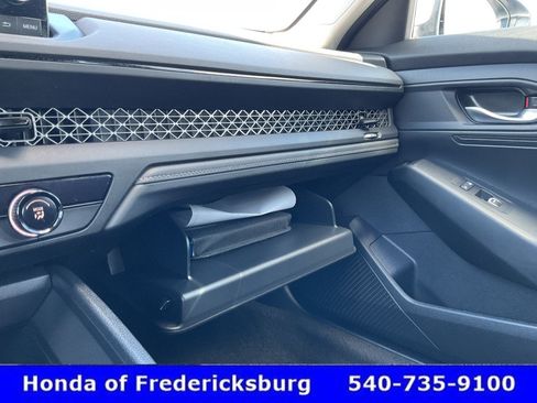 Used 2023 Honda Accord LX image 32