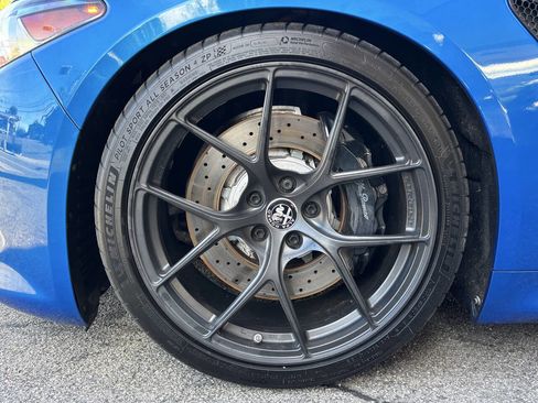 Used 2018 Alfa Romeo Giulia Quadrifoglio w/ Driver Assist Dynamic Package image 26