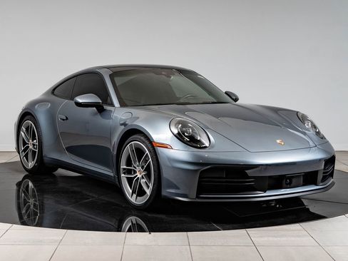 Certified 2025 Porsche 911 Carrera RWD image 10