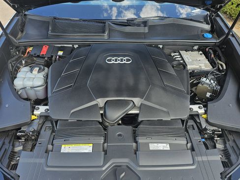 Used 2019 Audi Q8 Premium Plus image 17