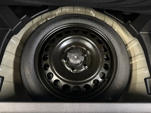 Certified 2024 Chevrolet Equinox LT w/ LPO, Floor Liner Package image 25