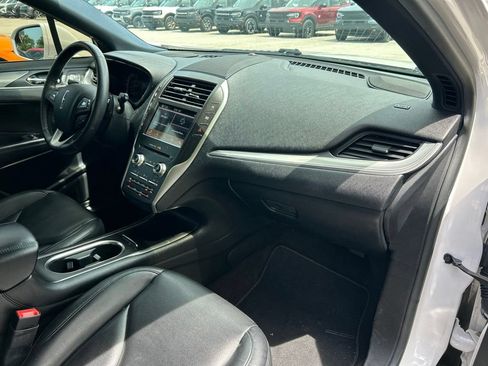 Used 2019 Lincoln MKC Premiere FWD image 41