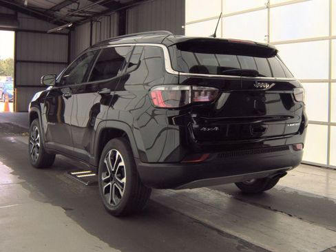Used 2022 Jeep Compass Limited AWD/4WD image 7