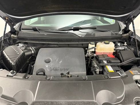 Used 2021 Chevrolet Traverse LT image 31