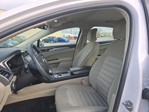 Used 2019 Ford Fusion SE image 13