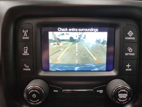 Used 2018 Jeep Compass Latitude FWD image 19