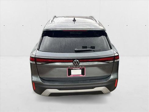 New 2025 Volkswagen Tiguan S image 6