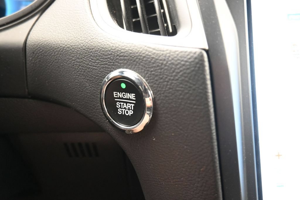 Used 2024 Ford Edge SEL AWD/4WD image 16