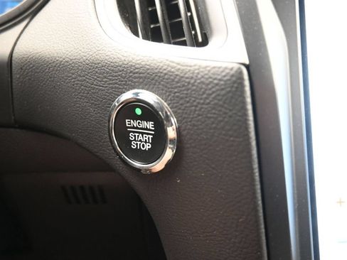 Used 2024 Ford Edge SEL AWD/4WD image 16