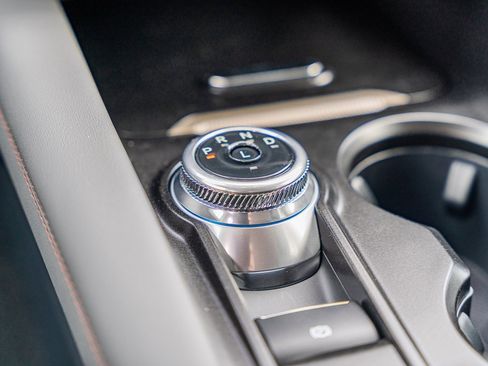 New 2025 Ford Explorer Active w/ Active Comfort Package image 19