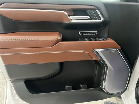 Used 2023 GMC Sierra 1500 Denali Ultimate image 27