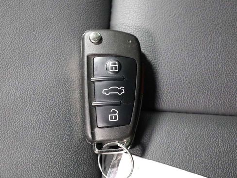 Certified 2025 Audi Q3 2.0T Premium w/ Convenience Package image 40