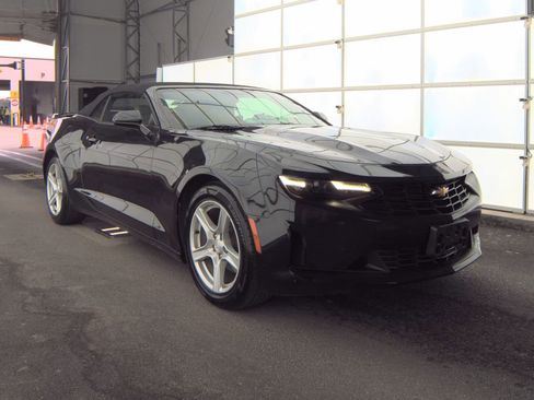 Used 2019 Chevrolet Camaro LT RWD image 2