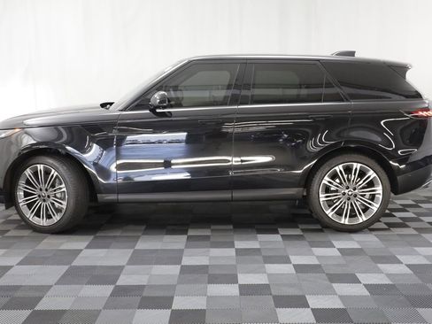 Used 2024 Land Rover Range Rover Sport SE AWD/4WD image 4
