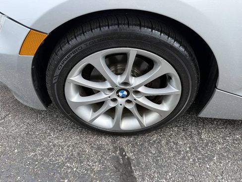 Used 2006 BMW Z4 3.0i RWD image 9