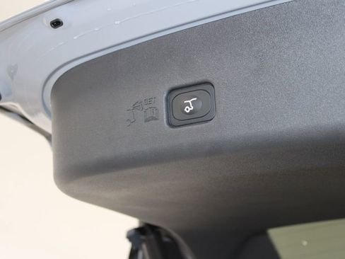 New 2026 Lincoln Nautilus Premier w/ Equipment Group 102A image 16