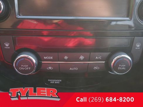 Used 2022 Nissan Rogue Sport SV AWD/4WD image 32