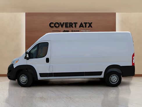 Used 2023 RAM ProMaster 2500 FWD image 2