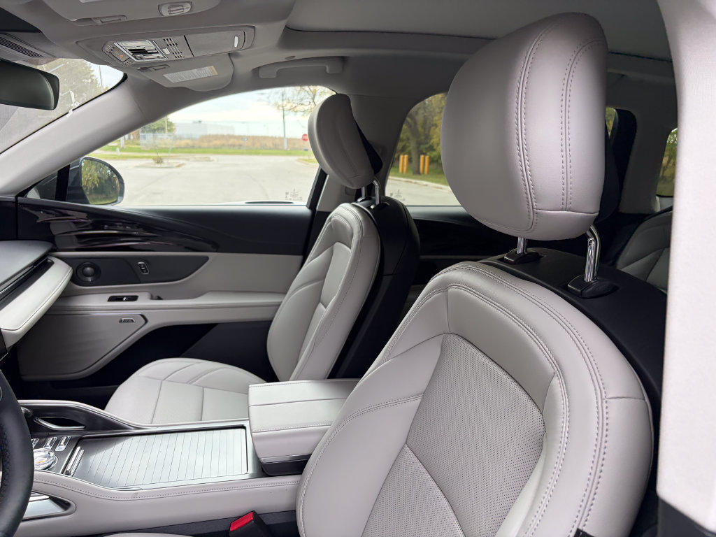 New 2026 Lincoln Nautilus Premier w/ Equipment Group 102A AWD/4WD image 11