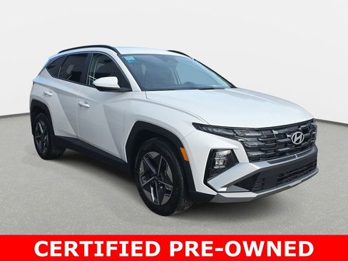 Certified 2025 Hyundai Tucson SEL FWD image 3