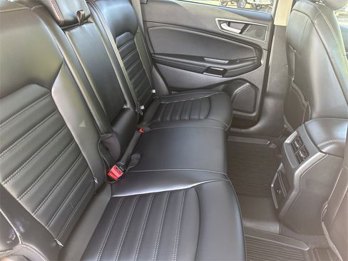 Used 2024 Ford Edge SEL image 15