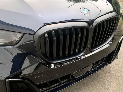 Used 2024 BMW X5 xDrive40i w/ M Sport Package AWD/4WD image 32