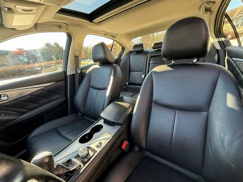 Used 2015 INFINITI Q50 Premium w/ Navigation Package image 16