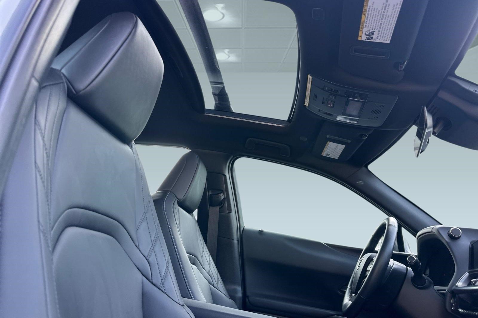 Certified 2025 Lexus UX 300h FWD w/ Accessory Package (Z2) image 24