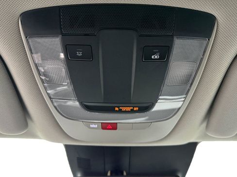 Used 2025 Kia Sorento EX image 19