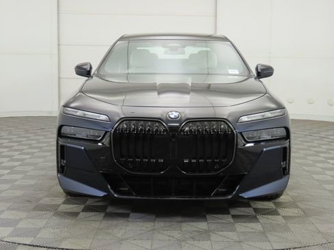 New 2026 BMW 760i xDrive w/ Executive Package image 2
