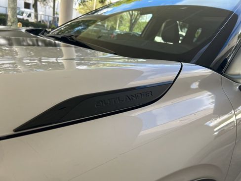 New 2025 Mitsubishi Outlander Trail Edition image 16