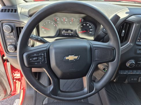 Used 2022 Chevrolet Silverado 1500 Custom AWD/4WD image 9