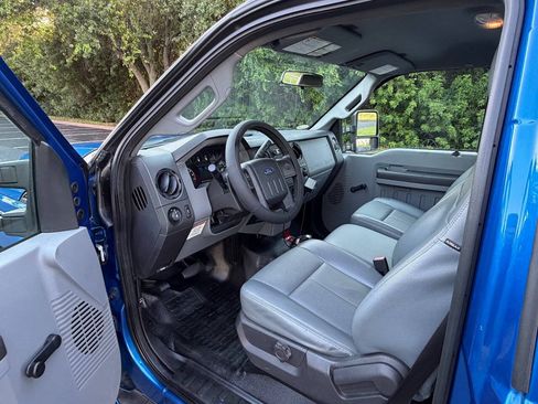 Used 2016 Ford F250 XL RWD image 4