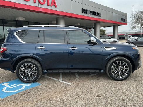Used 2024 Nissan Armada Platinum w/ Captain's Chairs Package image 2