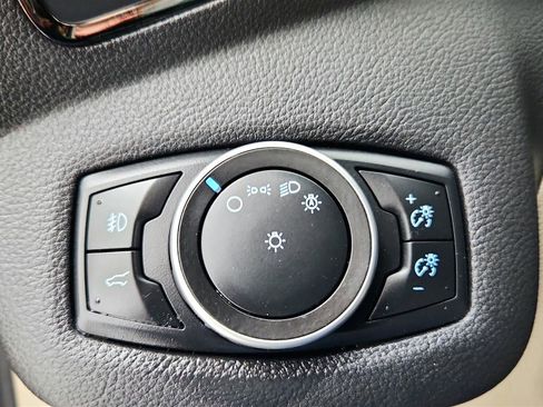 Used 2017 Ford Escape Titanium FWD image 40