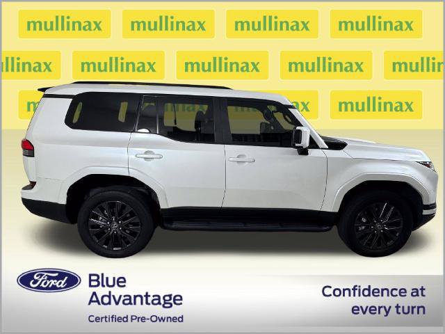 Used 2025 Lexus GX 550 w/ Cold Area Package AWD/4WD image 2