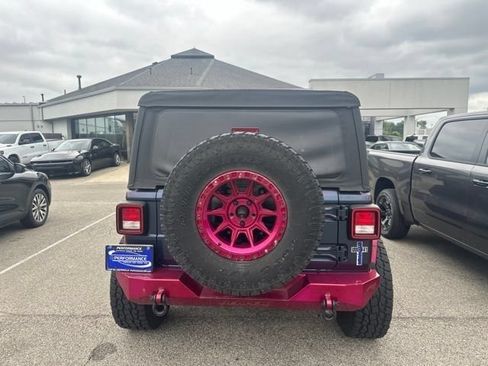 Used 2018 Jeep Wrangler Unlimited Sport AWD/4WD image 6