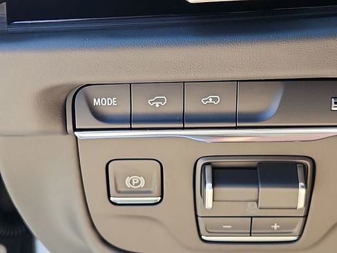 Used 2026 Cadillac Escalade V w/ LPO, Floor Liner Package image 27