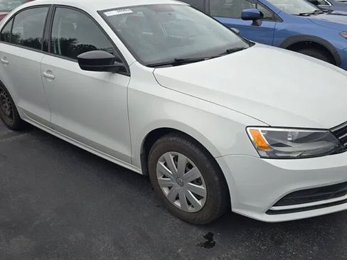 Used 2016 Volkswagen Jetta S FWD image 4