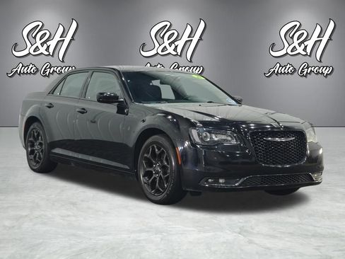 Used 2020 Chrysler 300 S AWD/4WD image 2