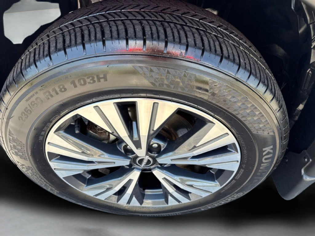Used 2023 Nissan Rogue SV FWD image 23