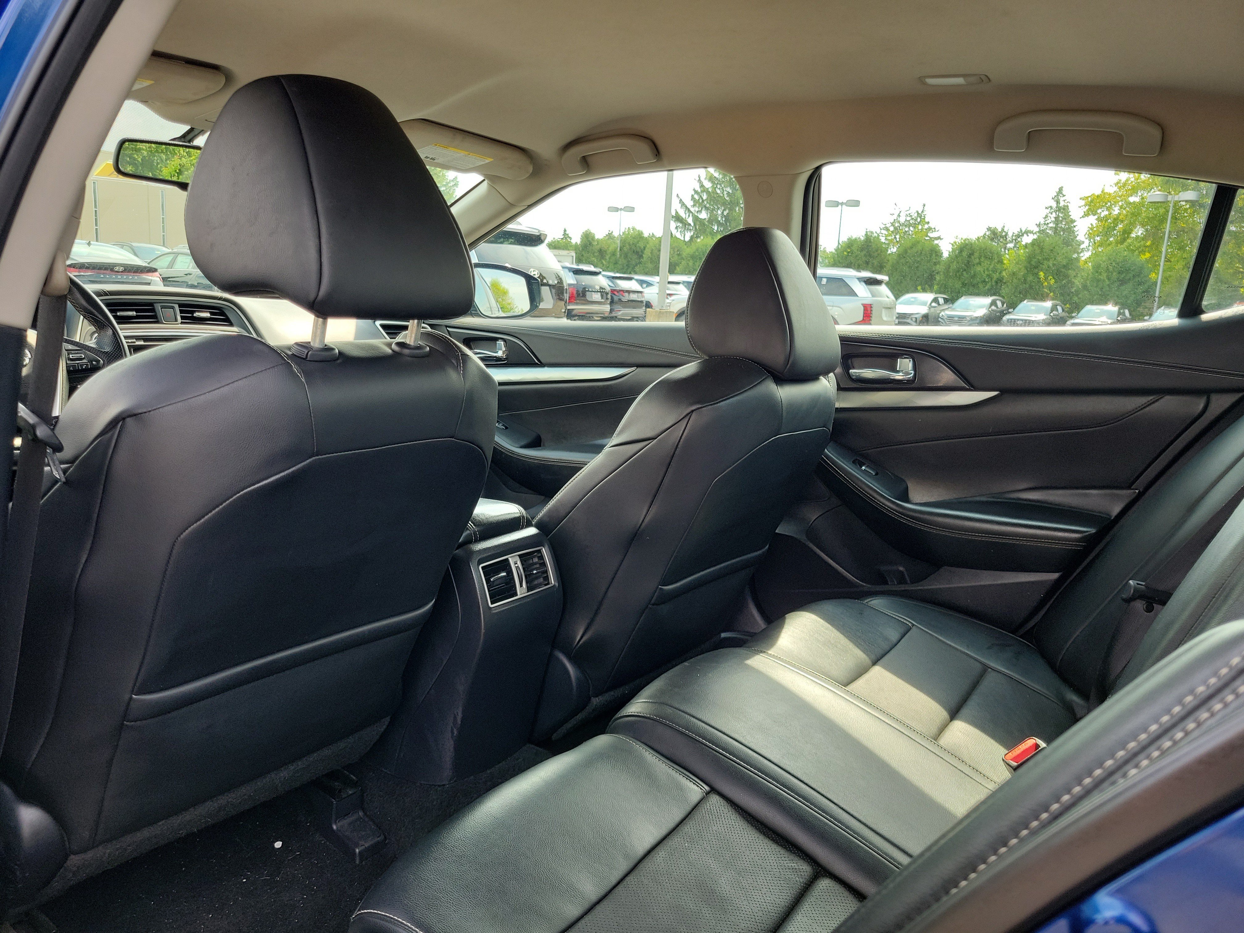 Used 2019 Nissan Maxima 3.5 SV w/ Floor Mat Group FWD image 14