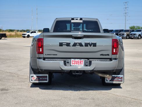 Used 2025 RAM 3500 Limited AWD/4WD image 6