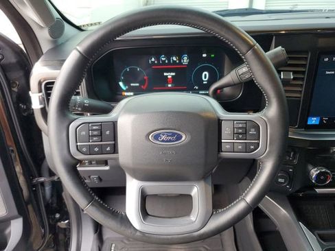 Used 2024 Ford F250 Lariat w/ Chrome Package image 20