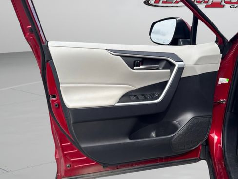 Used 2024 Toyota RAV4 XLE Premium FWD image 17