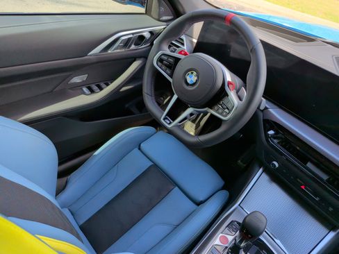 Used 2025 BMW M4 xDrive Competition w/ Executive Package image 34