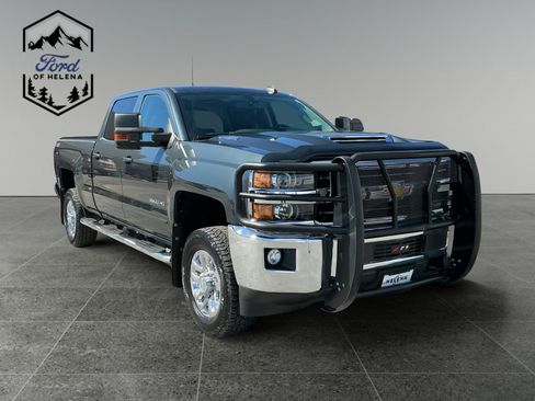 Used 2019 Chevrolet Silverado 2500 LT w/ LT Convenience Package image 7
