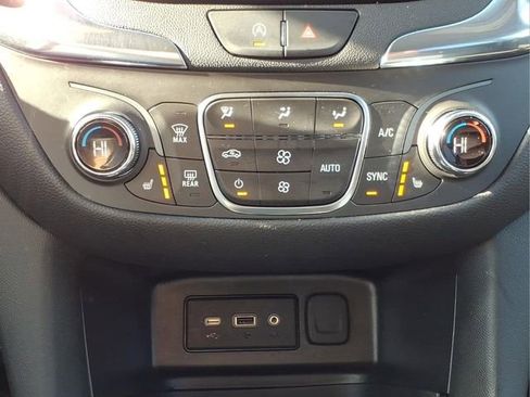 Used 2024 Chevrolet Equinox LT w/ LPO, Floor Liner Package FWD image 19