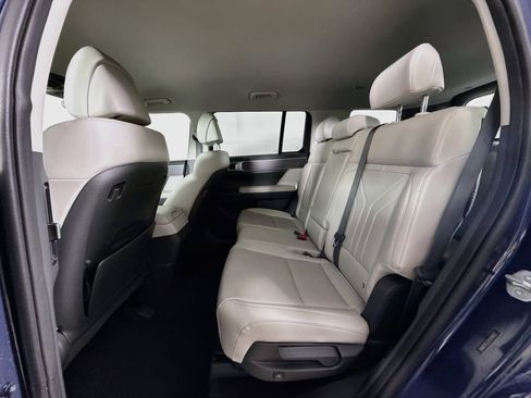 Used 2025 Hyundai Santa Fe SEL FWD image 28